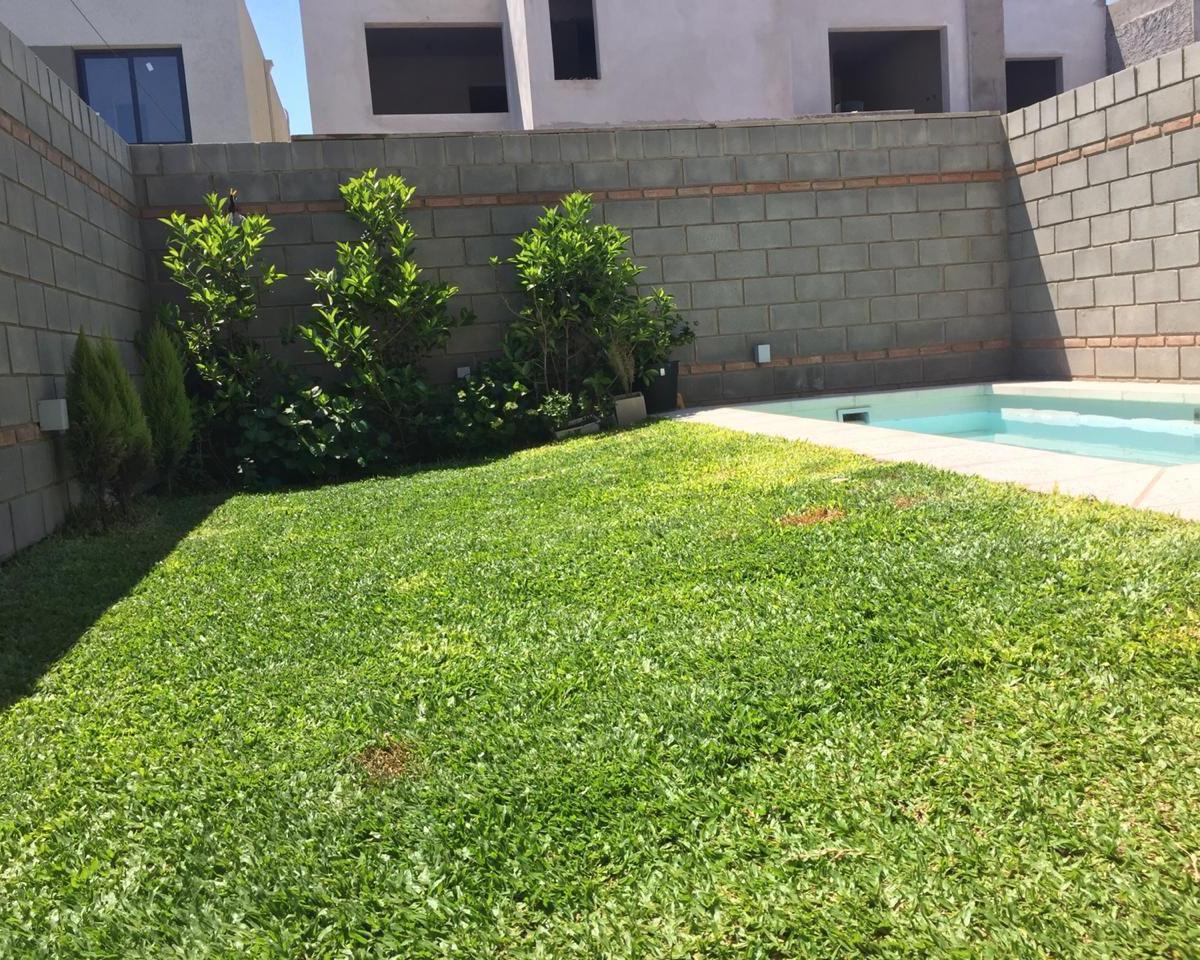 ALQUILER AMOBLADO DUPLEX CLAROS DEL BOSQUE