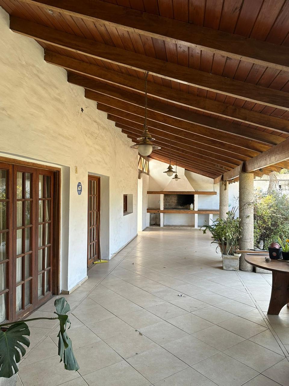 FABULOSA CASA UNIFAMILIAR 3 DORMI ARGUELLO