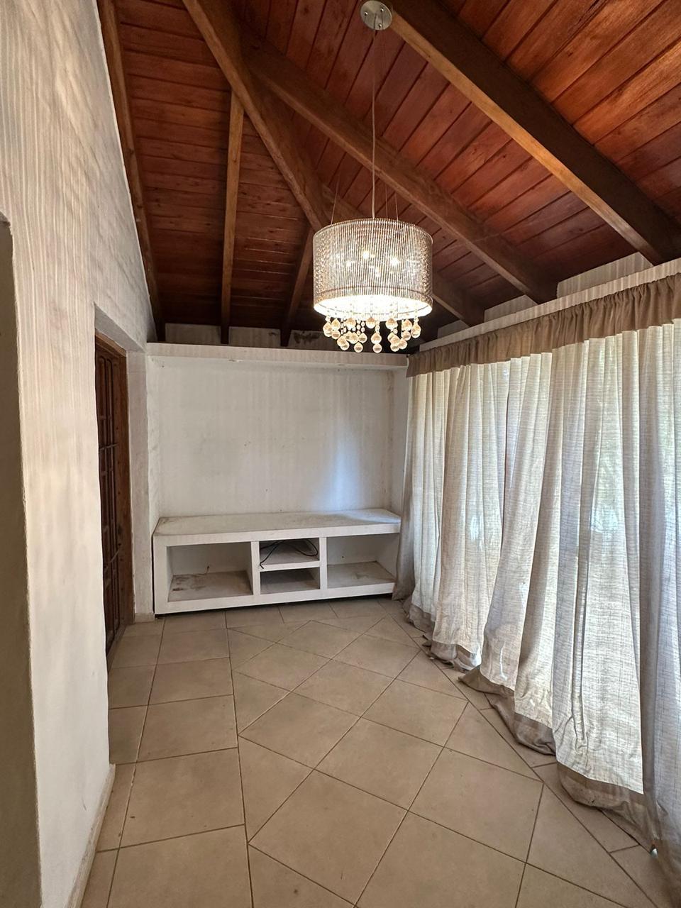 FABULOSA CASA UNIFAMILIAR 3 DORMI ARGUELLO