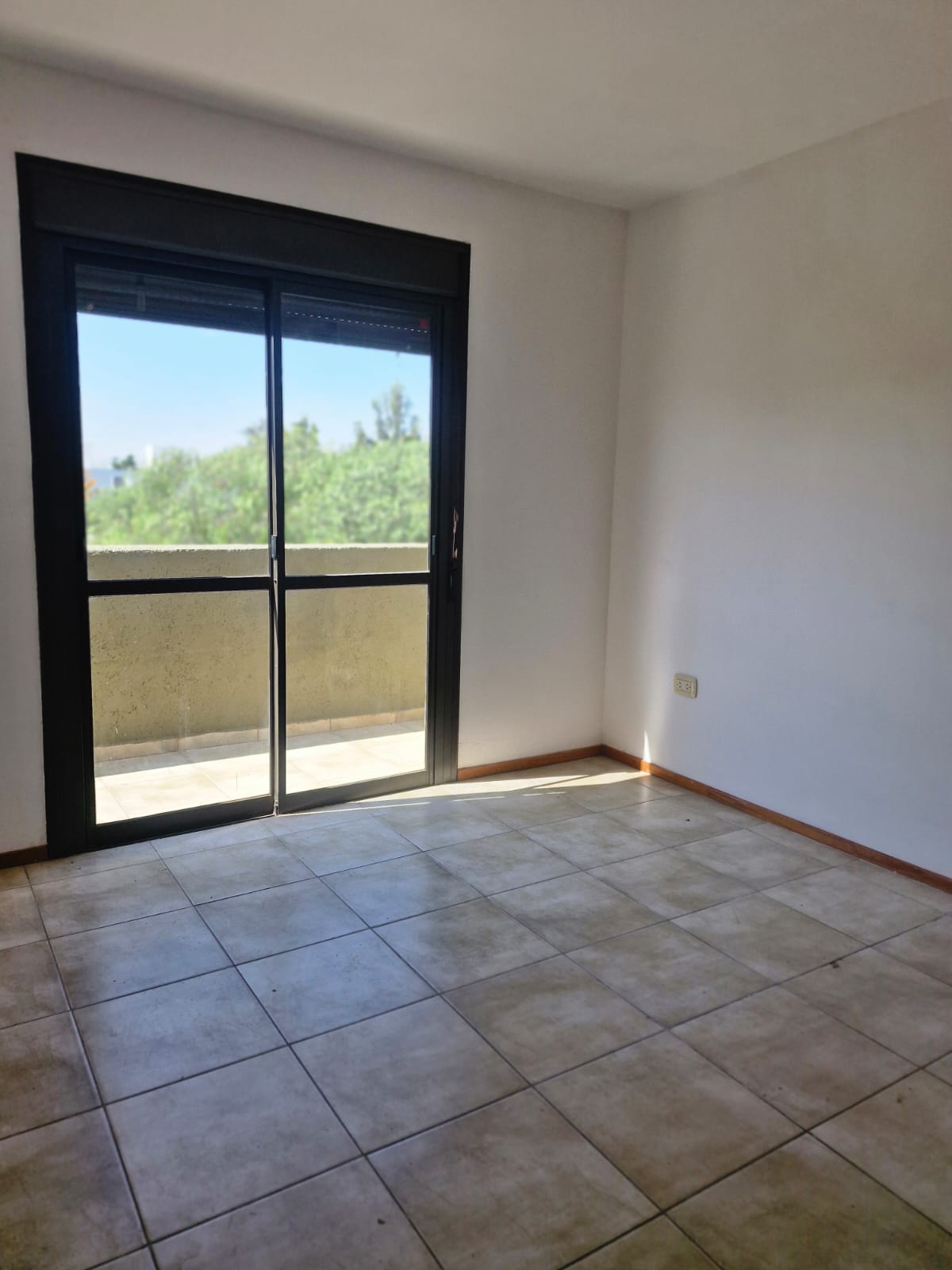 ALQUILER DUPLEX 3 DORMITORIOS LA CATALINA VILLA ALLENDE
