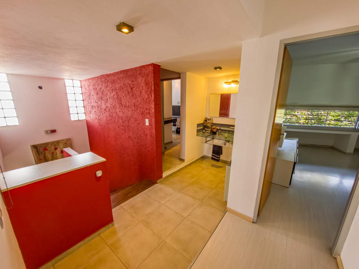 VENTA CASA 4 DORM 2 BAÑOS GARAJE DOBLE JARDÍN PILETA B NUEVO POETA LUGONES CBA