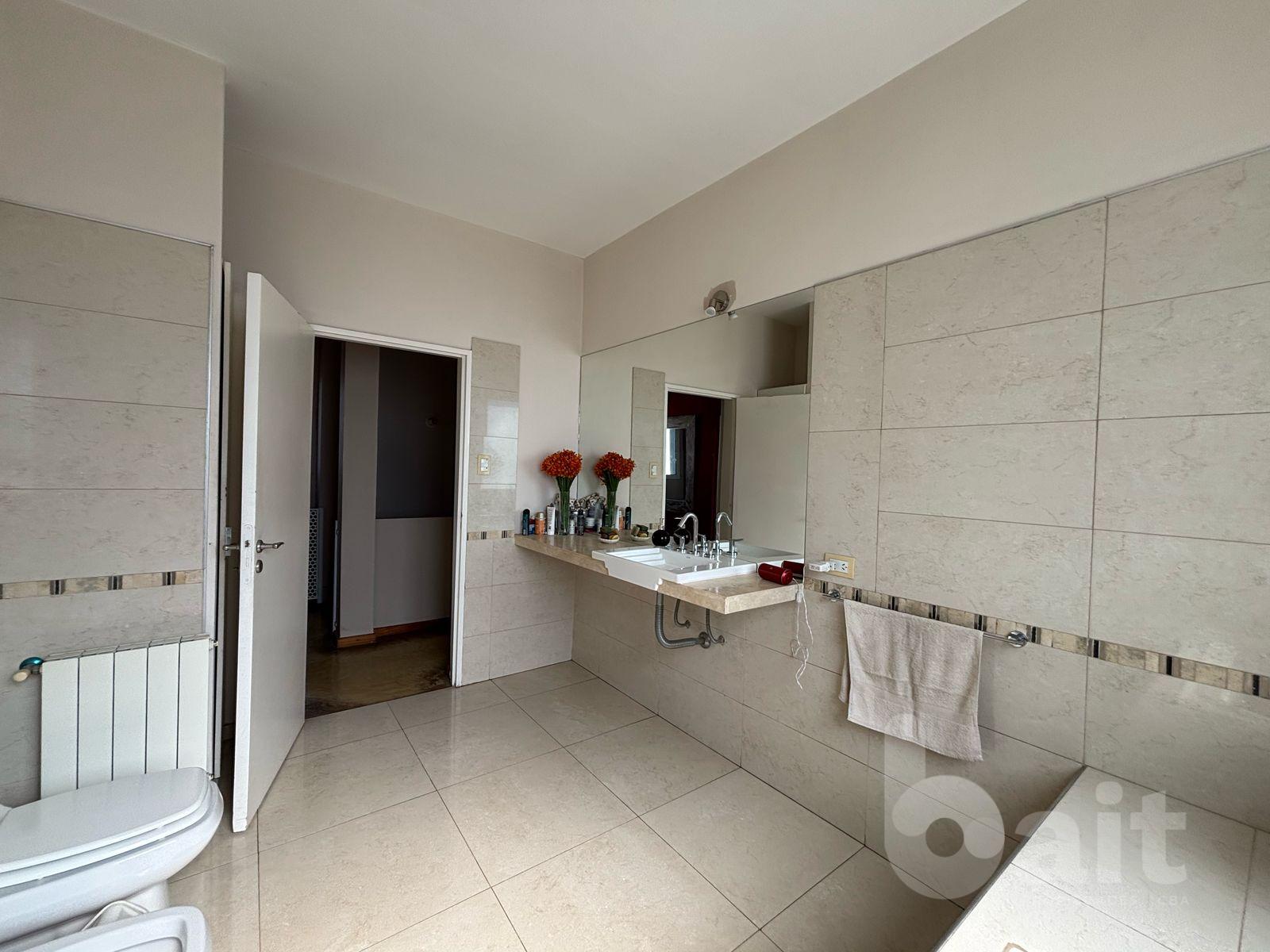 Venta casa en La Estanzuela, 3 dormitorios, pileta