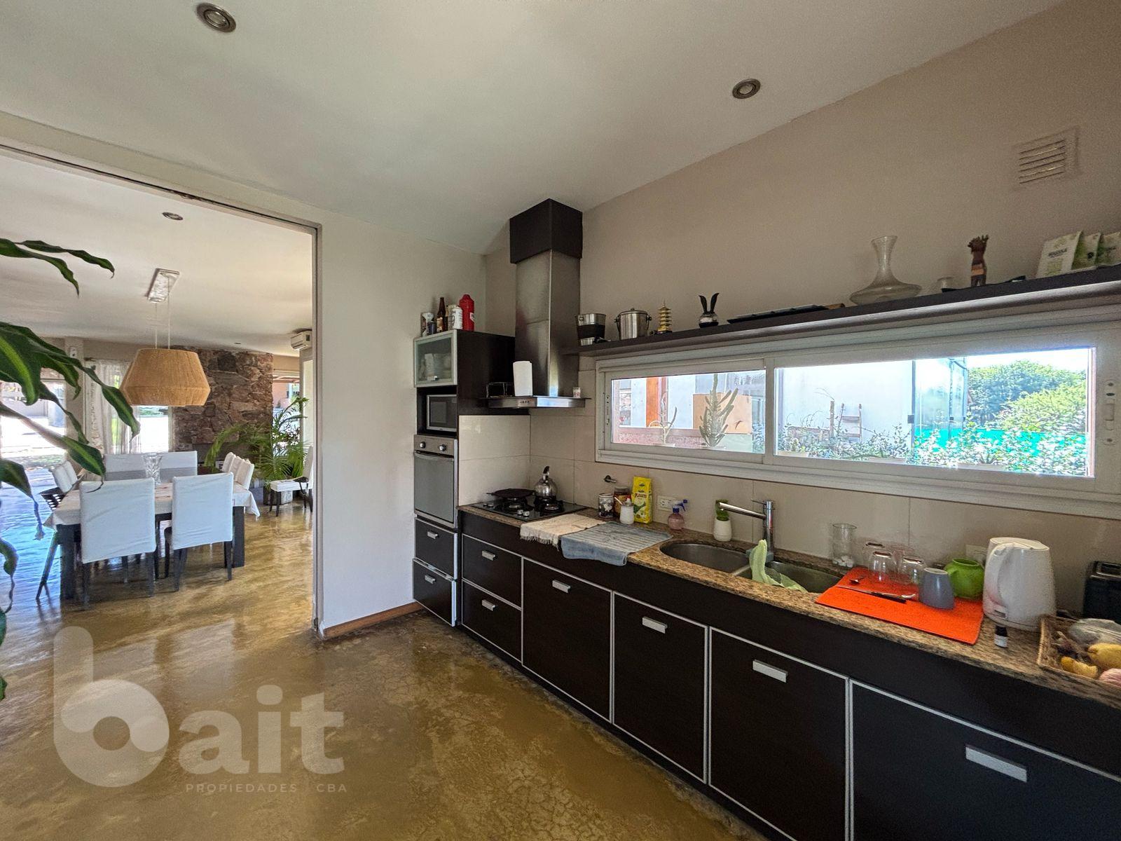 Venta casa en La Estanzuela, 3 dormitorios, pileta