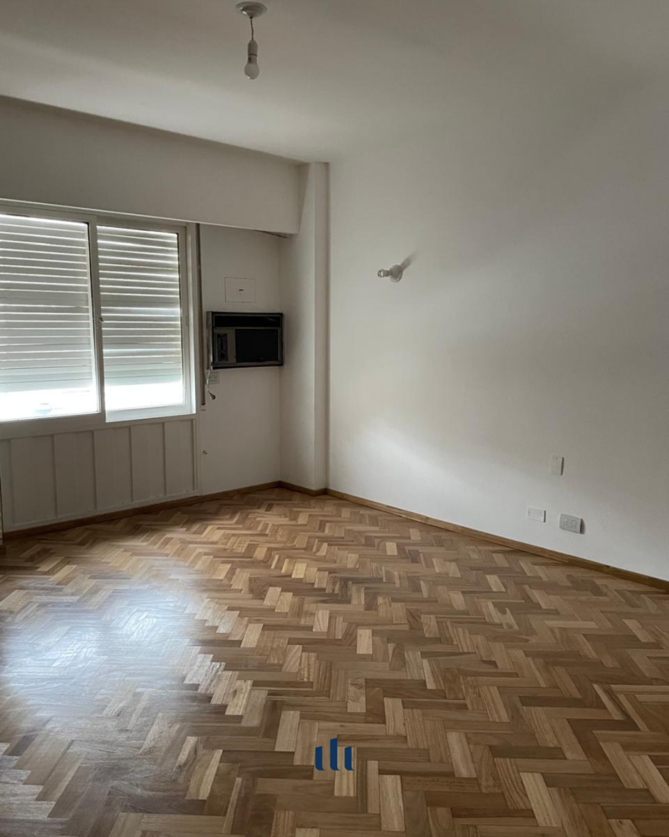 DEPARTAMENTO EN VENTA DE 3 DORMITORIOS EN PEATONAL 9 DE JULIO