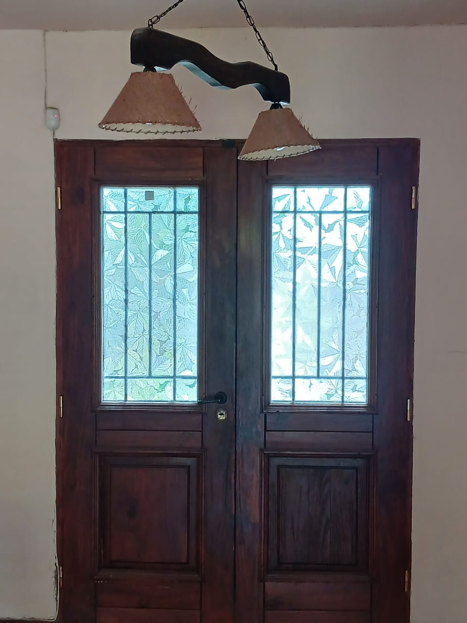 CASA EN VENTA EQUIPADA APTA HOSPEDAJE- OPORTUNIDAD-CAPILLA DEL MONTE