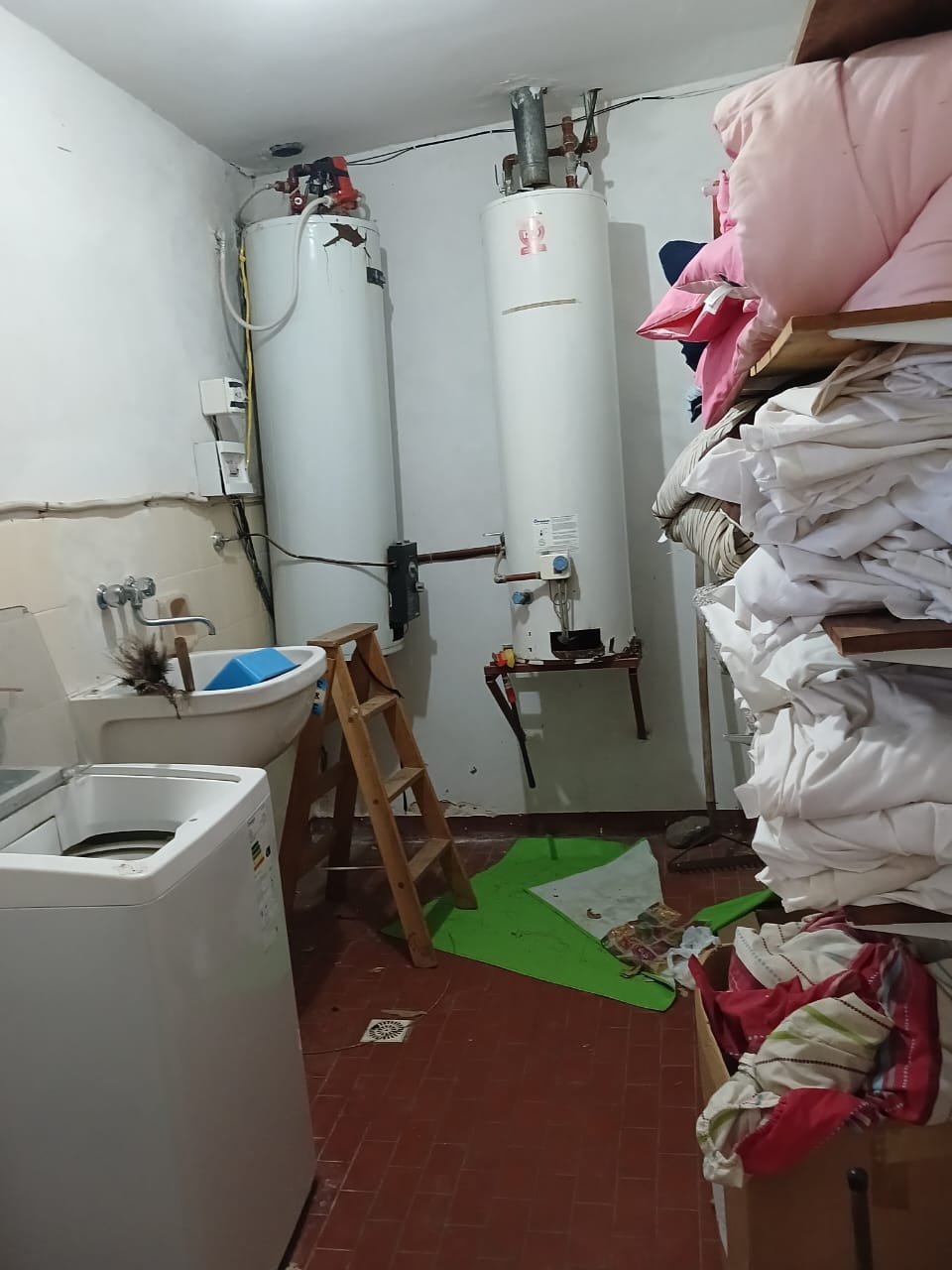 CASA EN VENTA EQUIPADA APTA HOSPEDAJE- OPORTUNIDAD-CAPILLA DEL MONTE