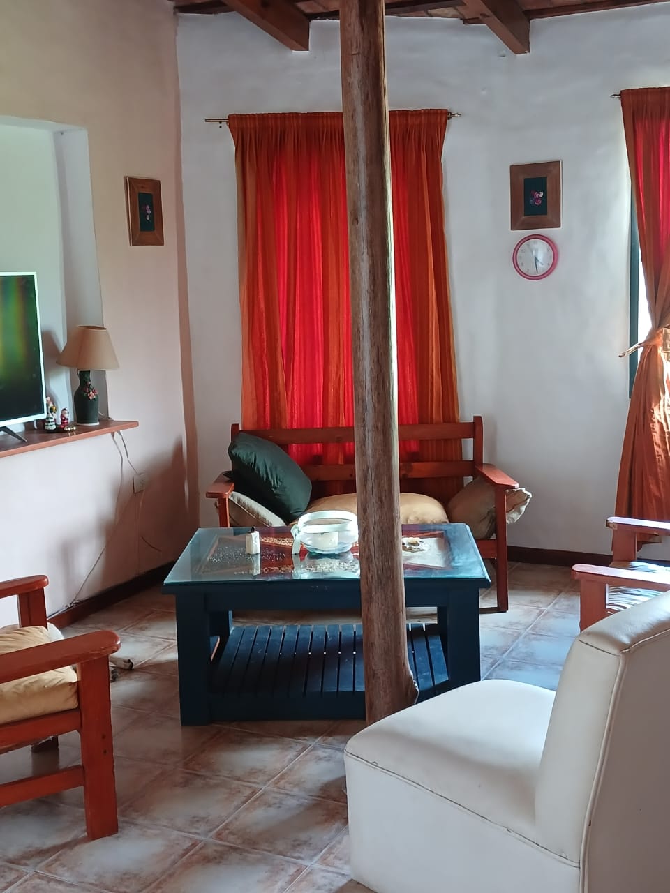 CASA EN VENTA EQUIPADA APTA HOSPEDAJE- OPORTUNIDAD-CAPILLA DEL MONTE