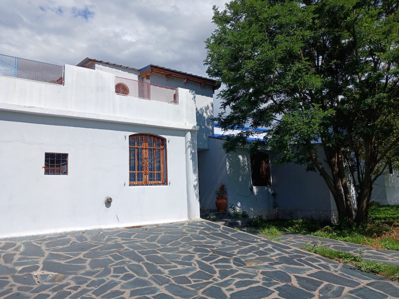 CASA EN VENTA EQUIPADA APTA HOSPEDAJE- OPORTUNIDAD-CAPILLA DEL MONTE