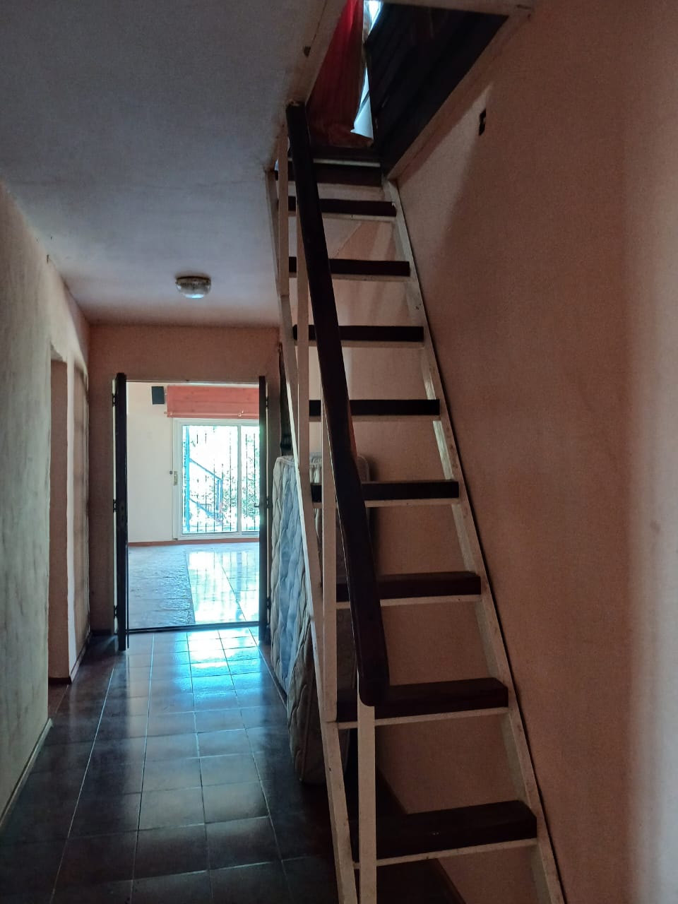 CASA EN VENTA EQUIPADA APTA HOSPEDAJE- OPORTUNIDAD-CAPILLA DEL MONTE