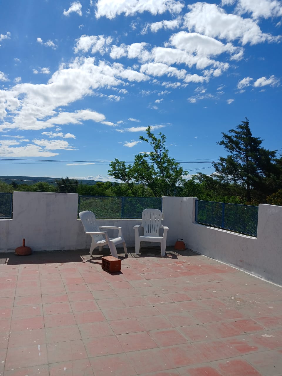 CASA EN VENTA EQUIPADA APTA HOSPEDAJE- OPORTUNIDAD-CAPILLA DEL MONTE