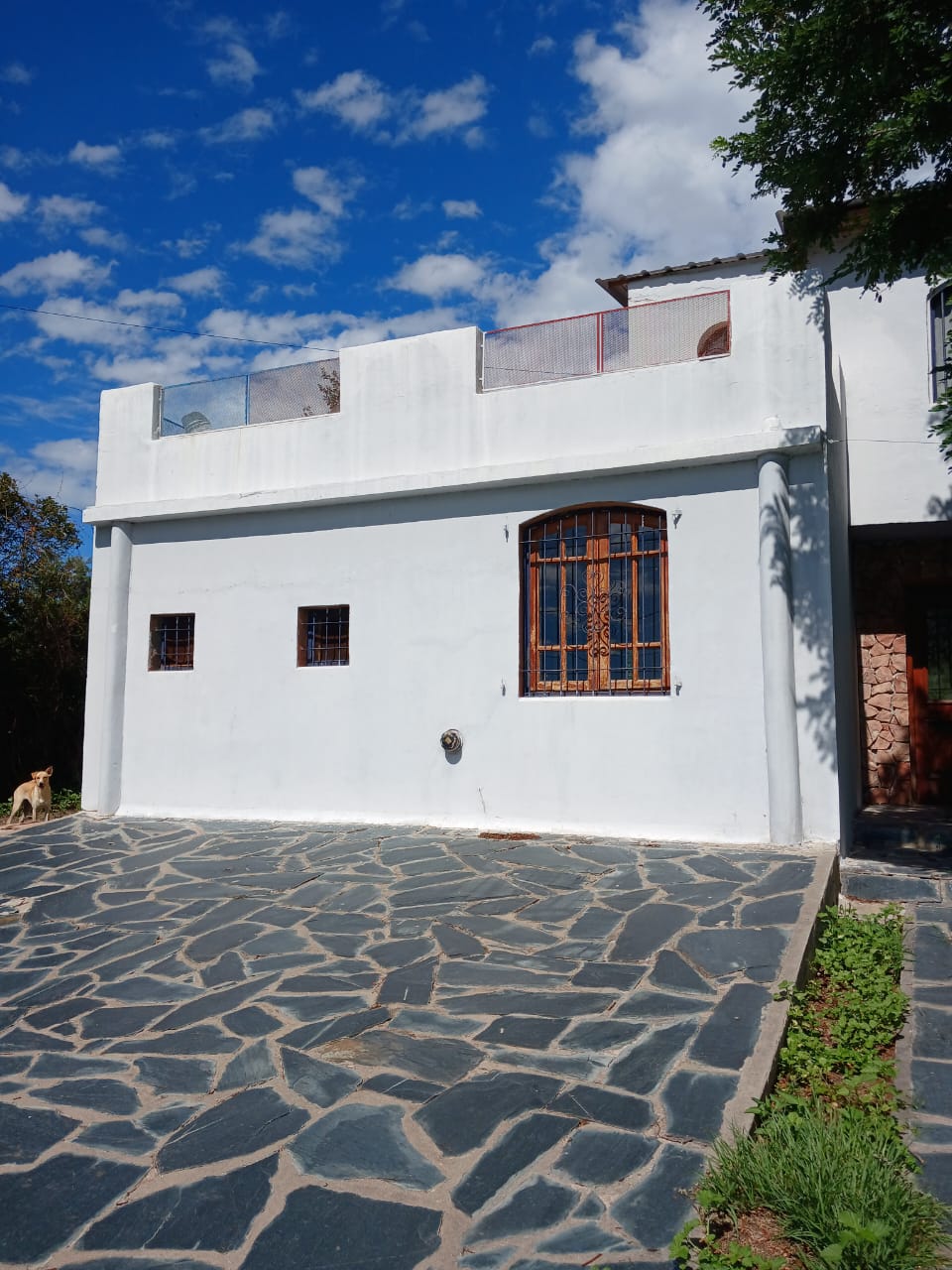 CASA EN VENTA EQUIPADA APTA HOSPEDAJE- OPORTUNIDAD-CAPILLA DEL MONTE