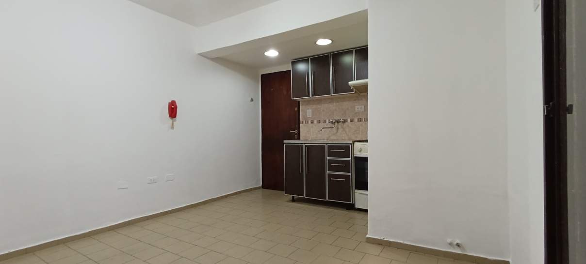 Viví en el corazón Nueva Córdoba: depto de 1 dorm con patio propio!