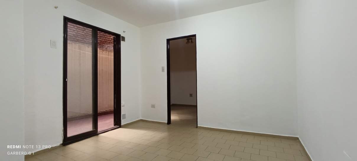 Viví en el corazón Nueva Córdoba: depto de 1 dorm con patio propio!