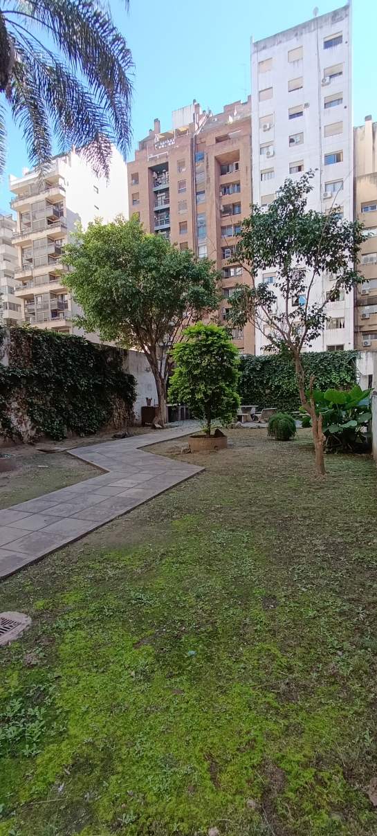¡Depto de 1 dorm en Nueva Córdoba con patio y asador! Ideal para quienes quieren vivir bien cerca de