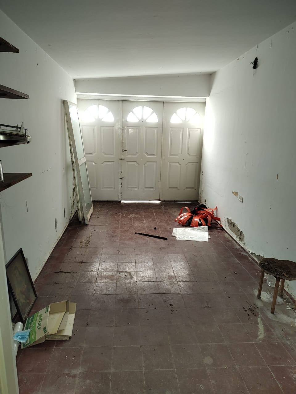 ALQUILER DE CASA,  2 DOR, PATIO Y COCHERA!
