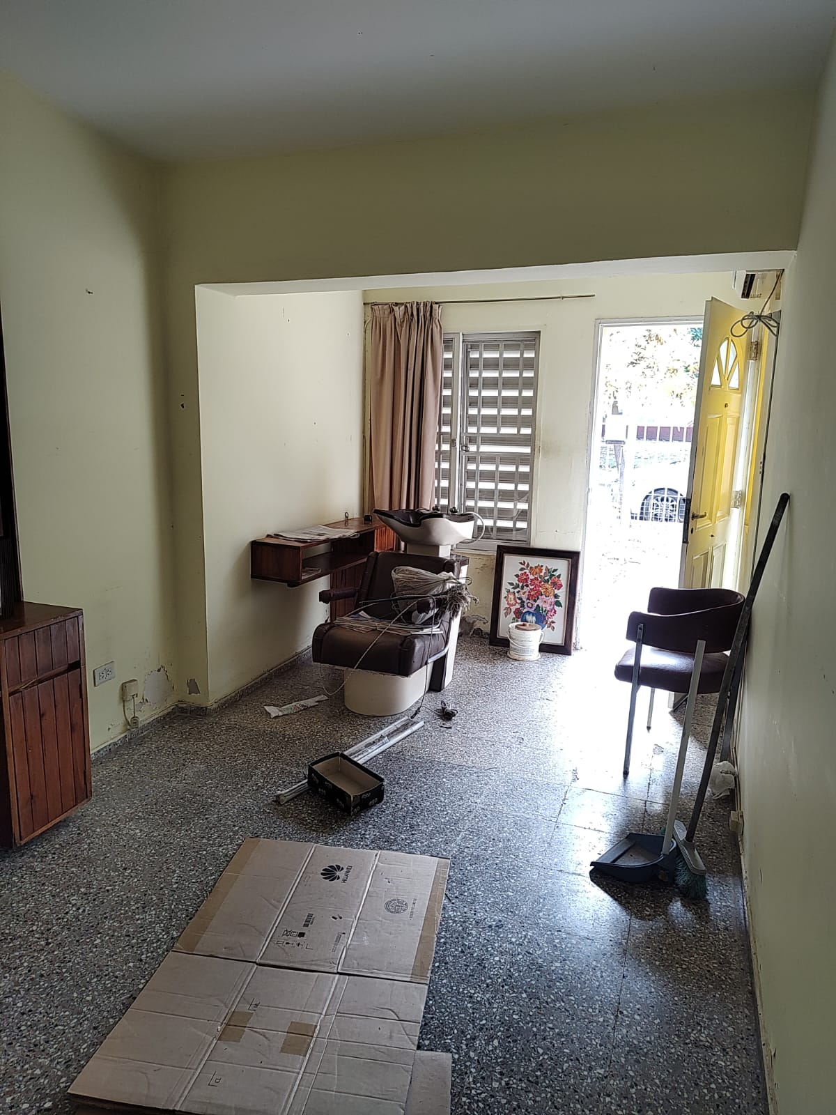 ALQUILER DE CASA,  2 DOR, PATIO Y COCHERA!