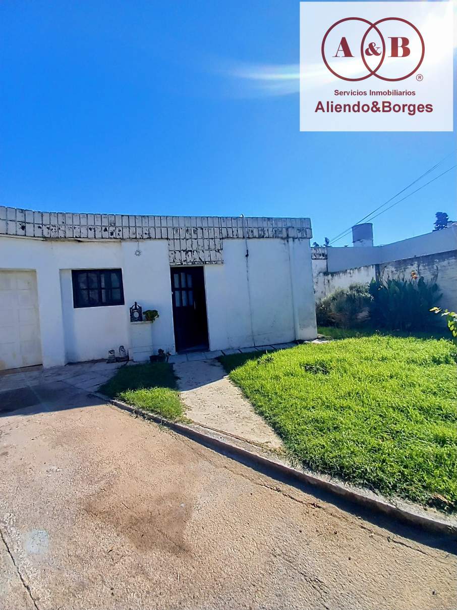 VENDEMOS CASA, 3 DORMITORIOS. EN BARRIO BIMACO, RÍO CUARTO. PARA REFACCIONAR