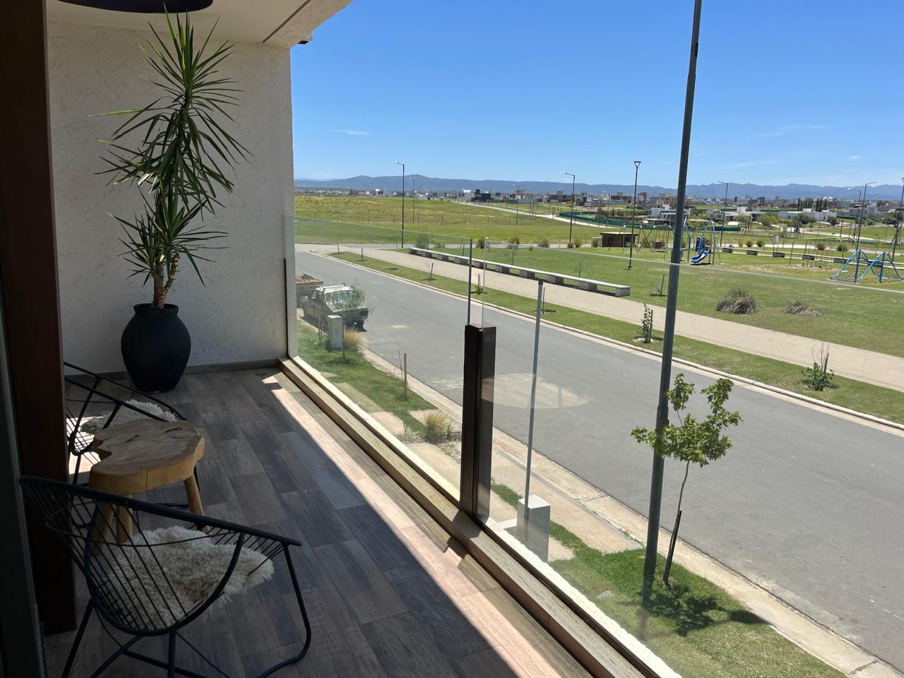 DUPLEX PREMIUM TERRAZAS DE MANANTIALES 3D3B C PILETA