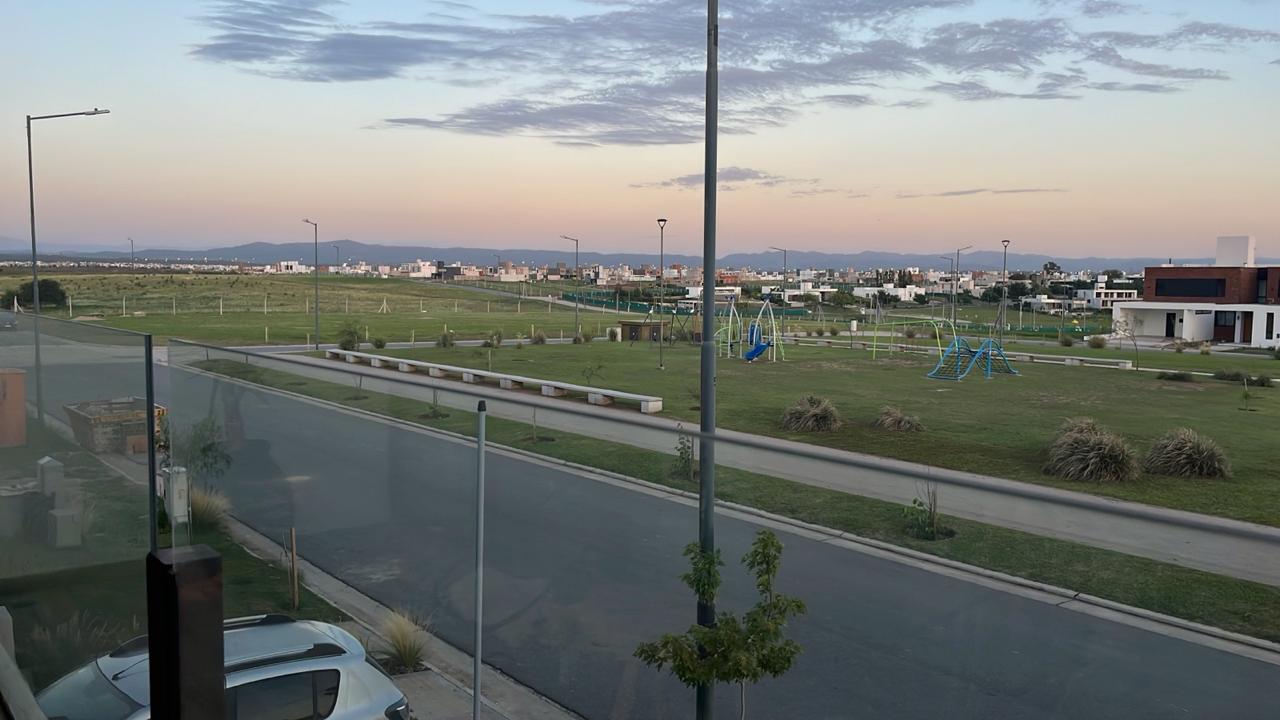 DUPLEX PREMIUM TERRAZAS DE MANANTIALES 3D3B C PILETA