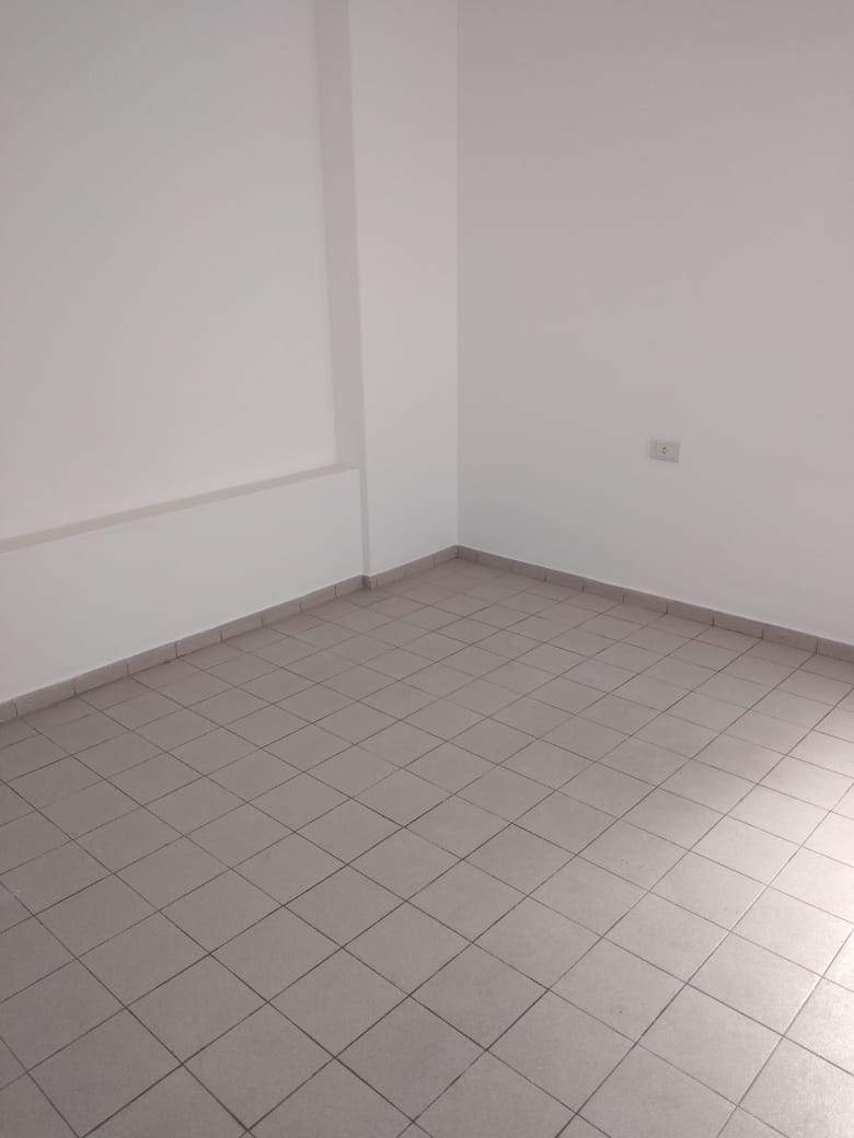 Alquilo dpto 1 dorm. a metros del Buen Pastor. Nueva Córdoba.