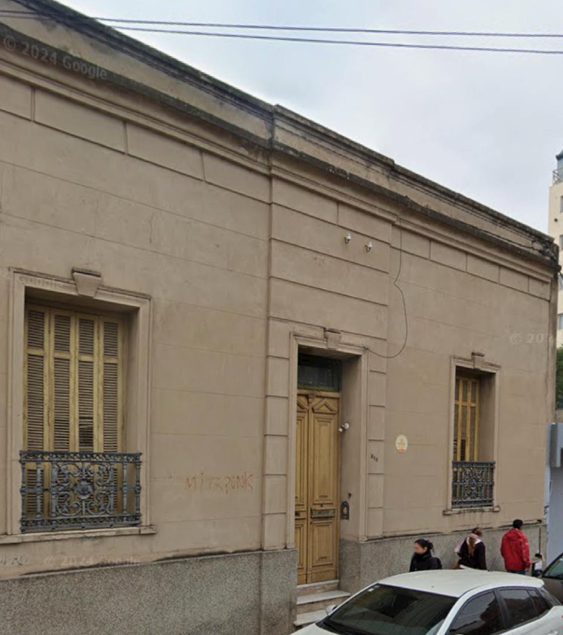 CASA COMERCIAL EN ALQUILER GUEMES - Ideal para emprendimiento gastronómico