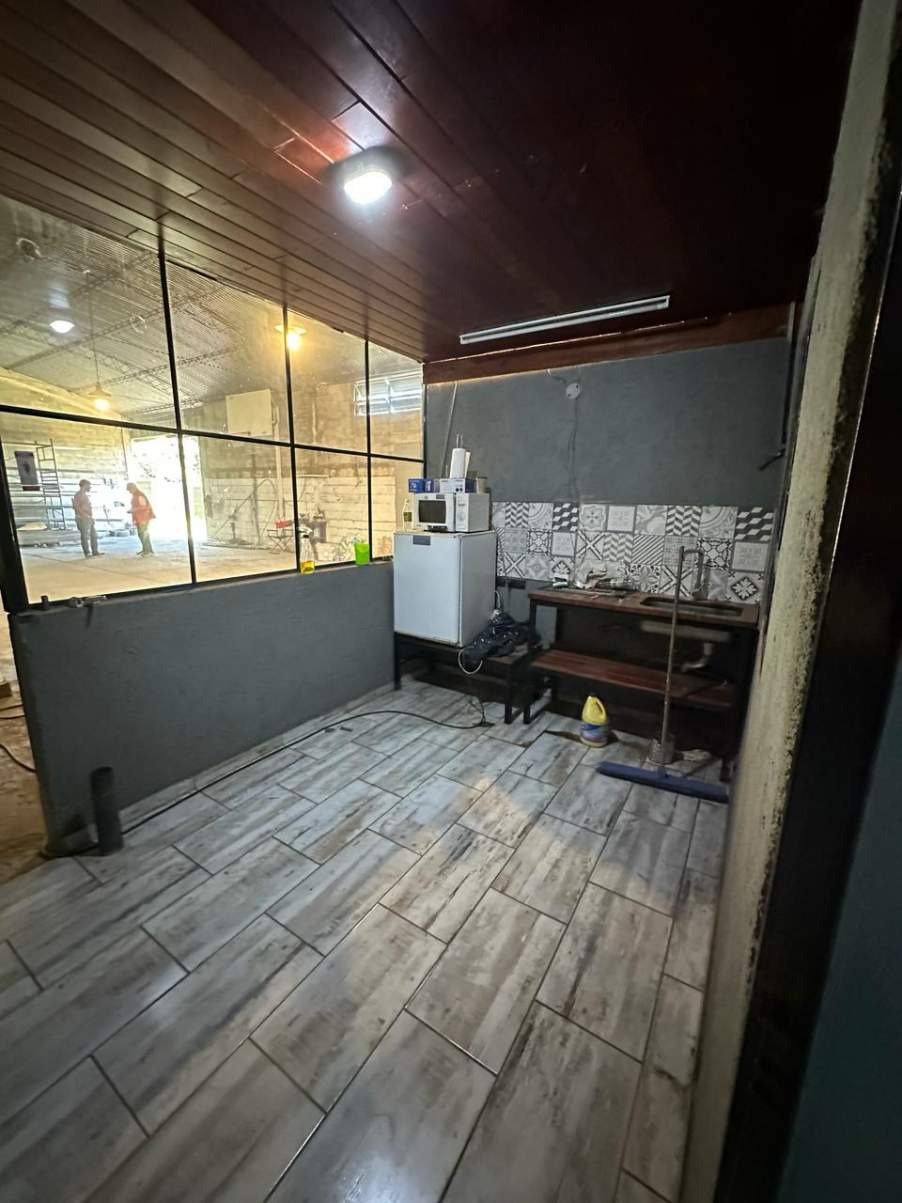 GALPON EN VENTA - 2100 M2 - ARGUELLO