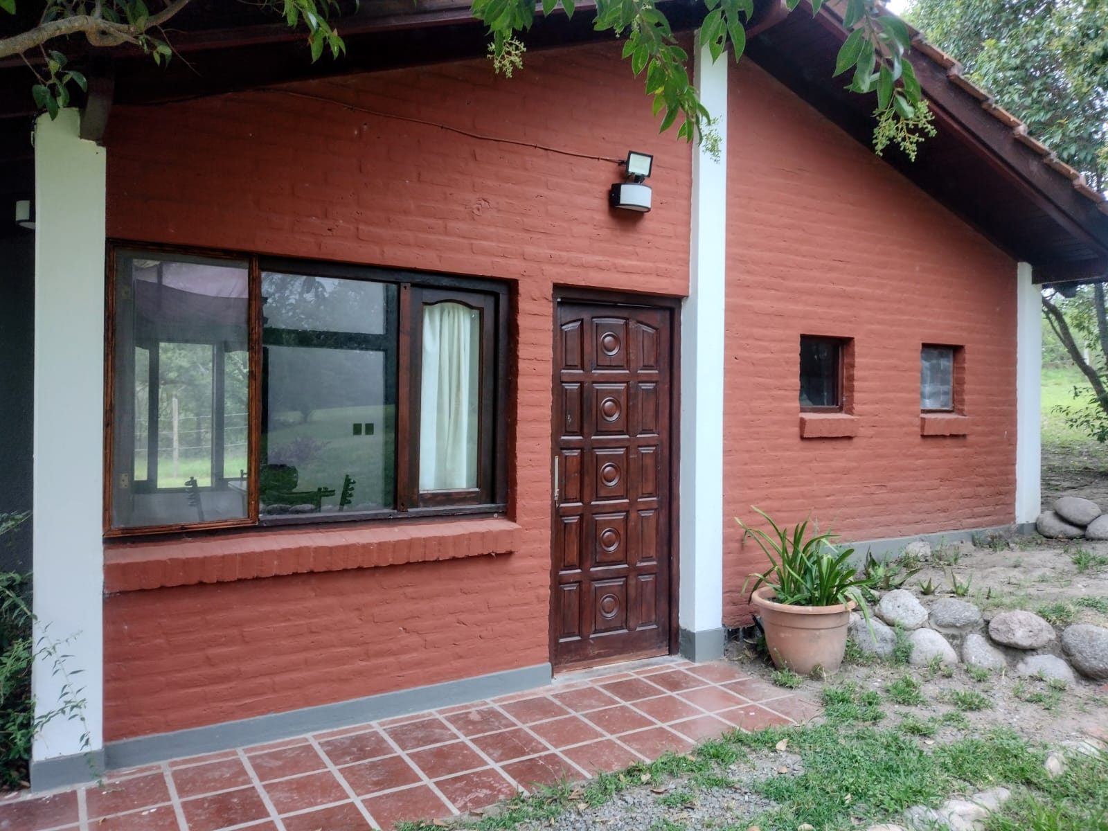 Complejo de cabañas, club house, confitería y restaurant
