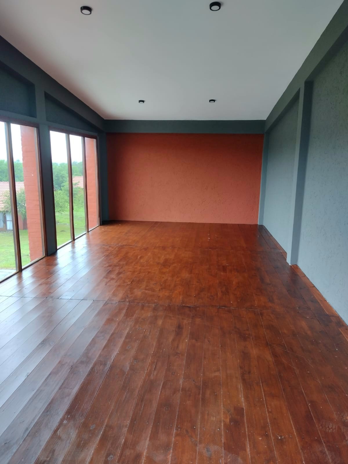 Complejo de cabañas, club house, confitería y restaurant