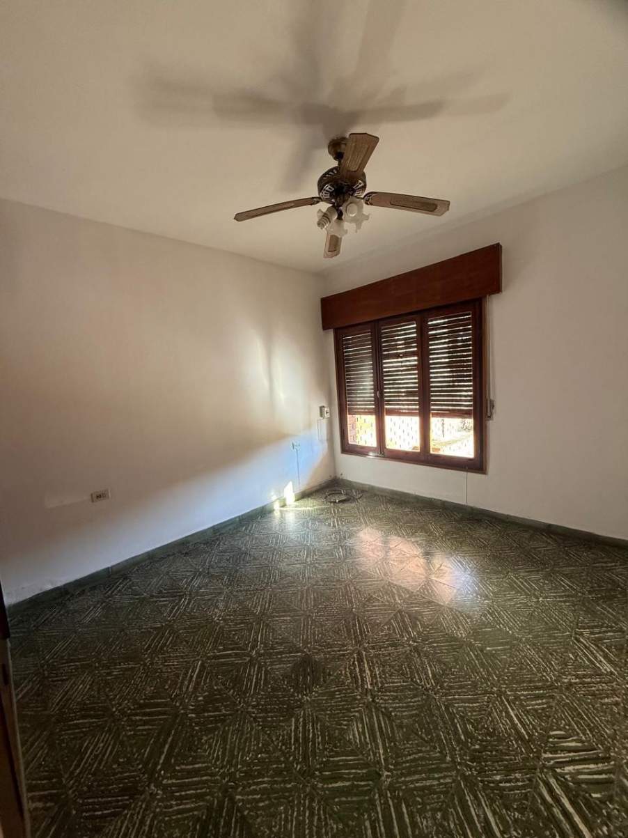 ALQUILER CASA 2 DORM CON PATIO Y COCHERA