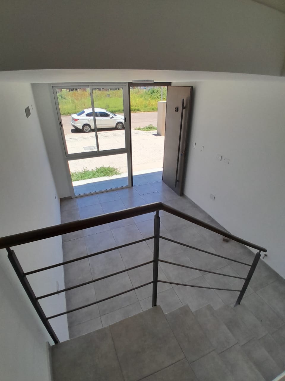ALQUILER DE DUPLEX,  A Estrenar!!! Excelente Condominio de  Dos Plantas  de 2 Dormitorios