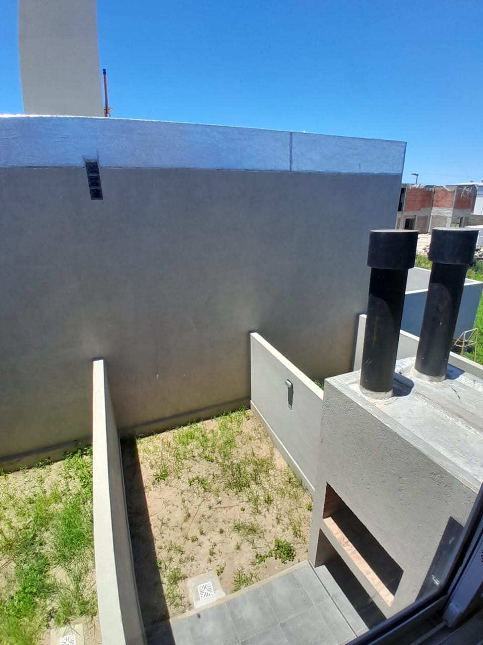 ALQUILER DE DUPLEX,  A Estrenar!!! Excelente Condominio de  Dos Plantas  de 2 Dormitorios
