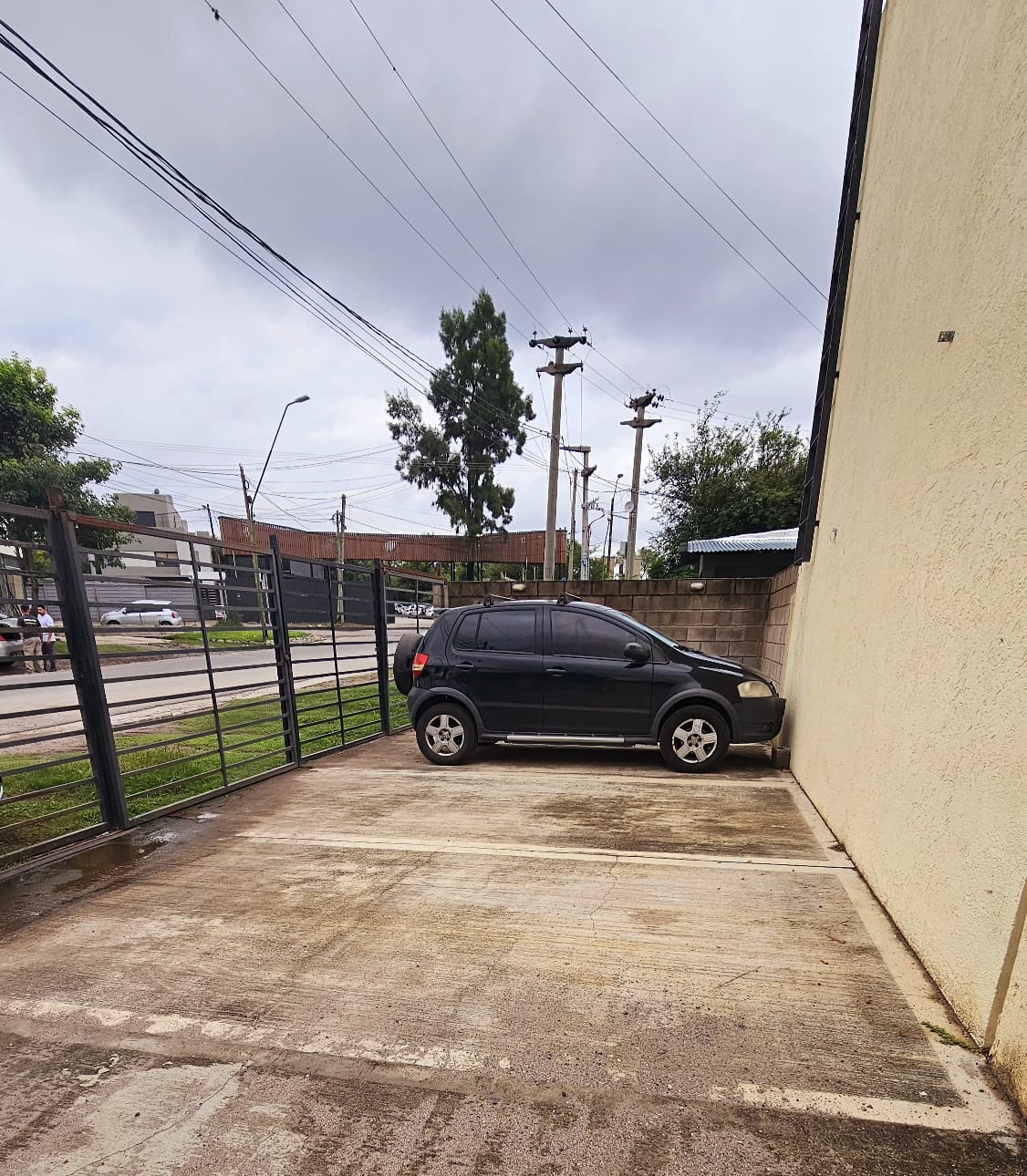 ALQUILO DÚPLEX 1 DORMITORIO EN COMPLEJO LAS ACACIAS  CUESTA COLORADA  CON COCHERA Y PATIO CON ASADOR