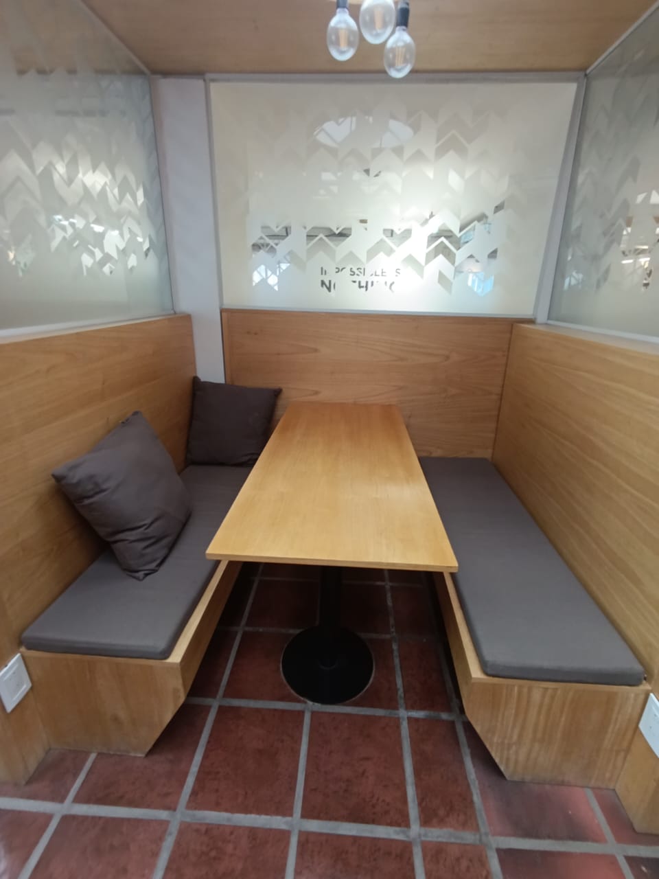 B GENERAL PAZ - LAMADRID 200 -  OFICNAS EN EXCELENTE UBICACION EQUIPADAS 550 MTS CUB