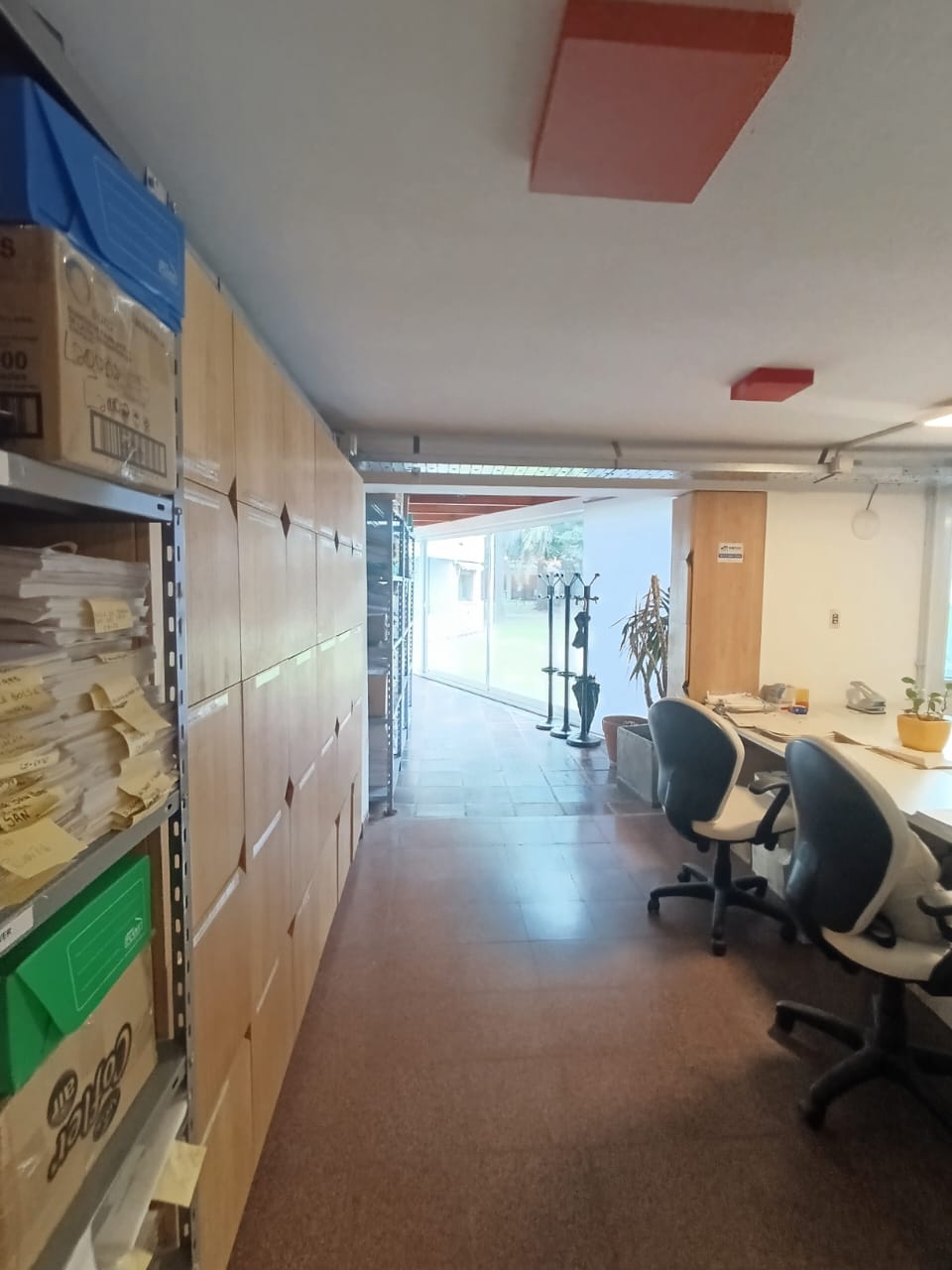 B GENERAL PAZ - LAMADRID 200 -  OFICNAS EN EXCELENTE UBICACION EQUIPADAS 550 MTS CUB