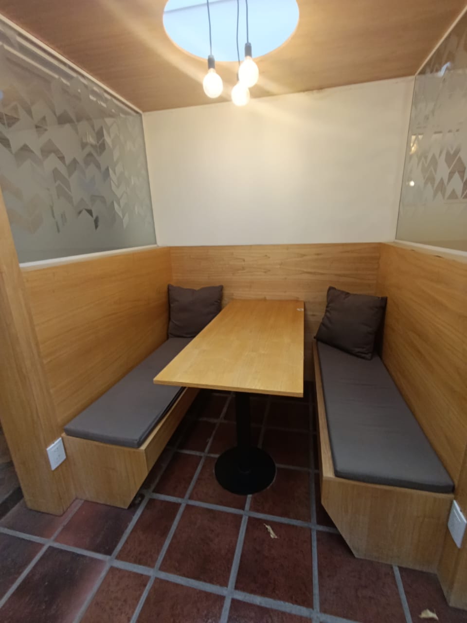 B GENERAL PAZ - LAMADRID 200 -  OFICNAS EN EXCELENTE UBICACION EQUIPADAS 550 MTS CUB