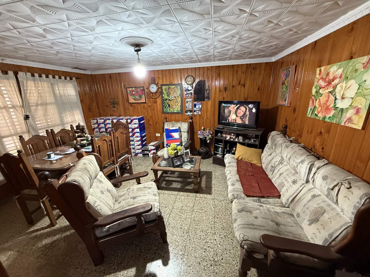 SE VENDE CASA 3 DORMITORIOS B AYACUCHO