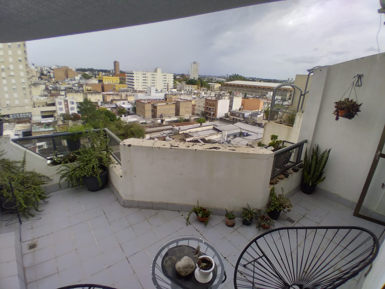 ALQUILO DPTO ALBERDI CON TERRAZA FRENTE CENTRAL DE POLICIA