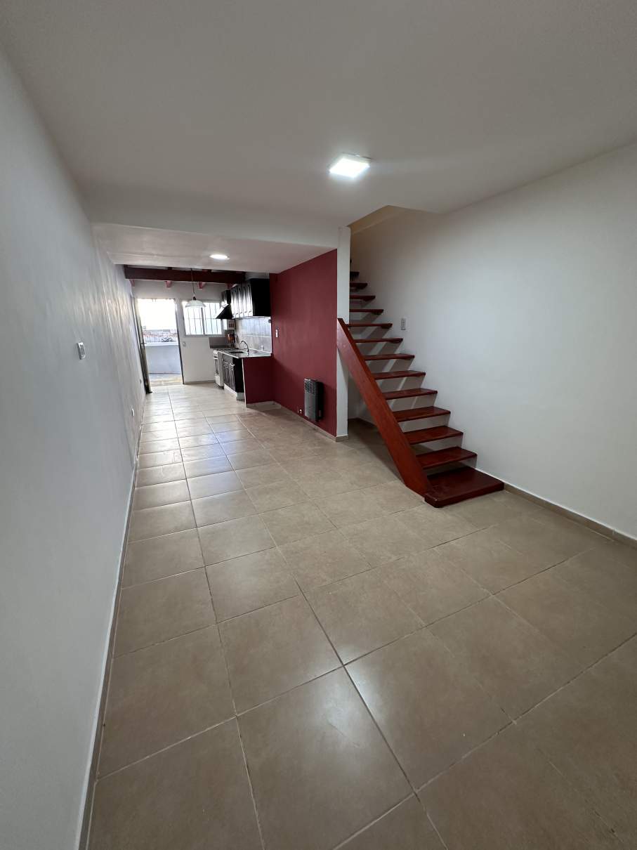 SE VENDE Casa  Duplex en Alto Alberdi