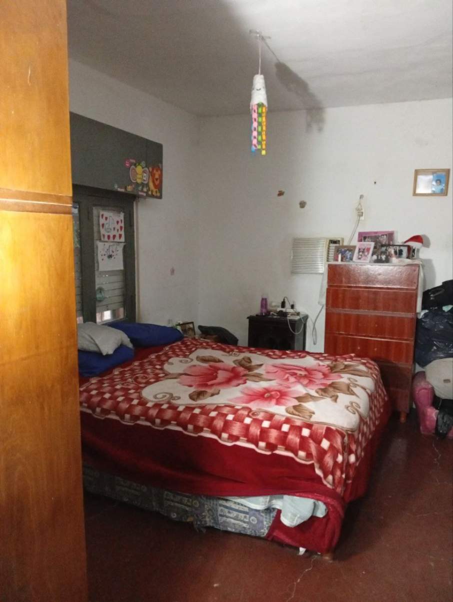 CASA EN VENTA - BARRIO AMEGHINO - A METROS DE LA AVENIDA - IDEAL INVERSION