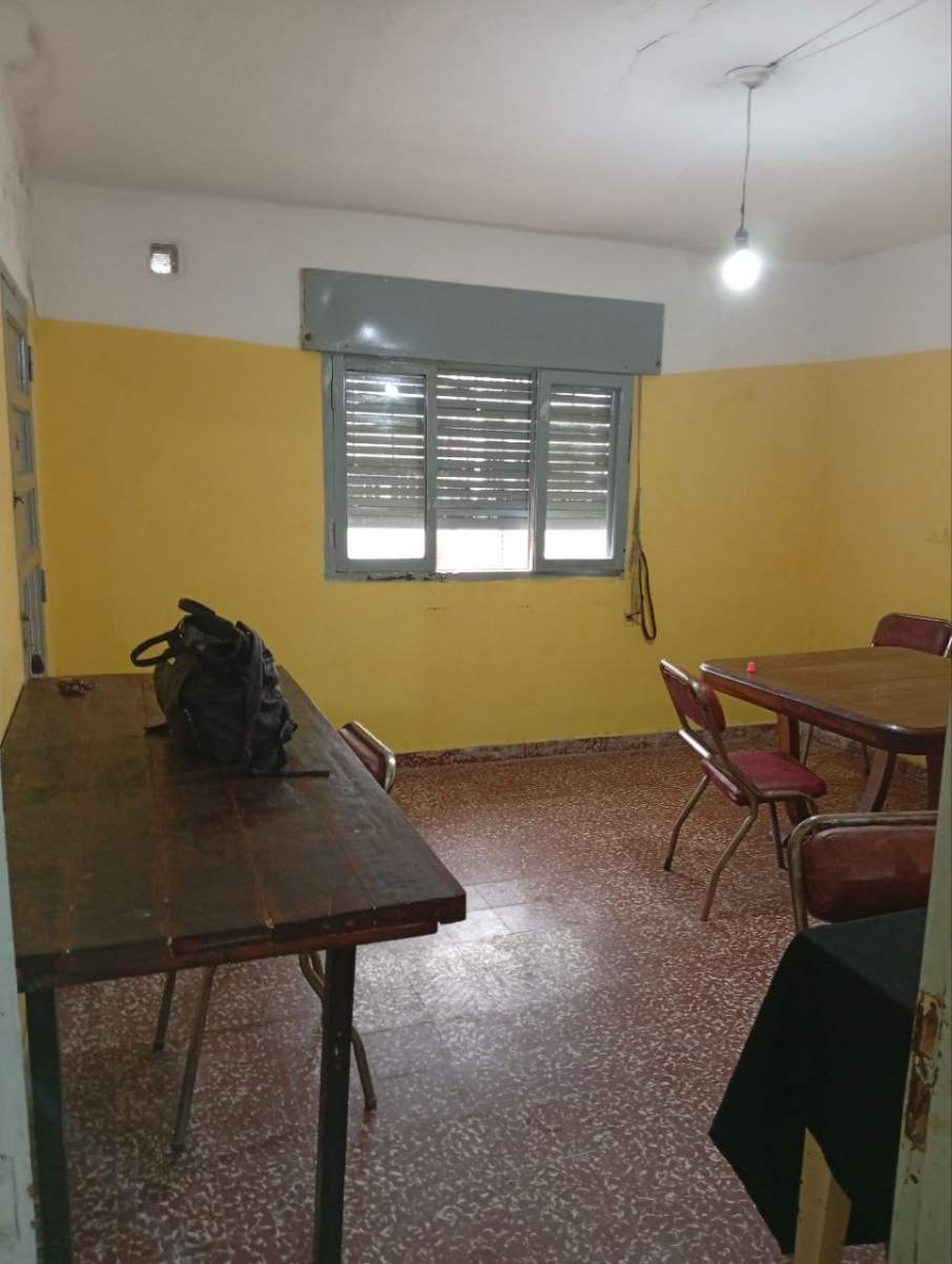 CASA EN VENTA - BARRIO AMEGHINO - A METROS DE LA AVENIDA - IDEAL INVERSION