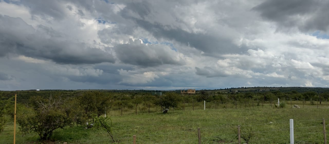 La Falda Lote con vistas panoramicas escritura y servicios