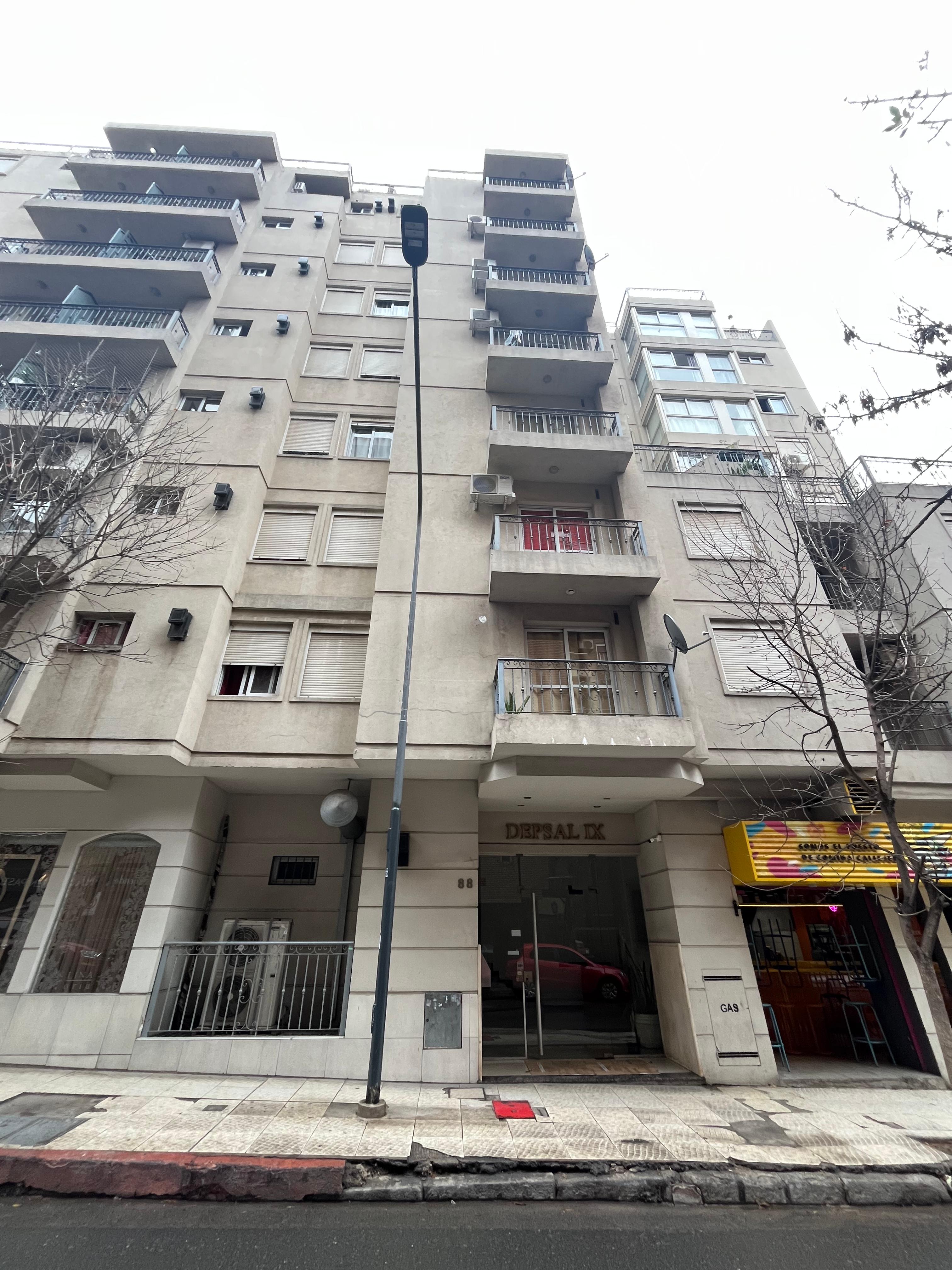 ALQUILO DEPARTAMENTO DE 1 DORMITORIO CON BALCÓN AL FRENTE EN NUEVA CÓRDOBA - DERQUI 88 -
