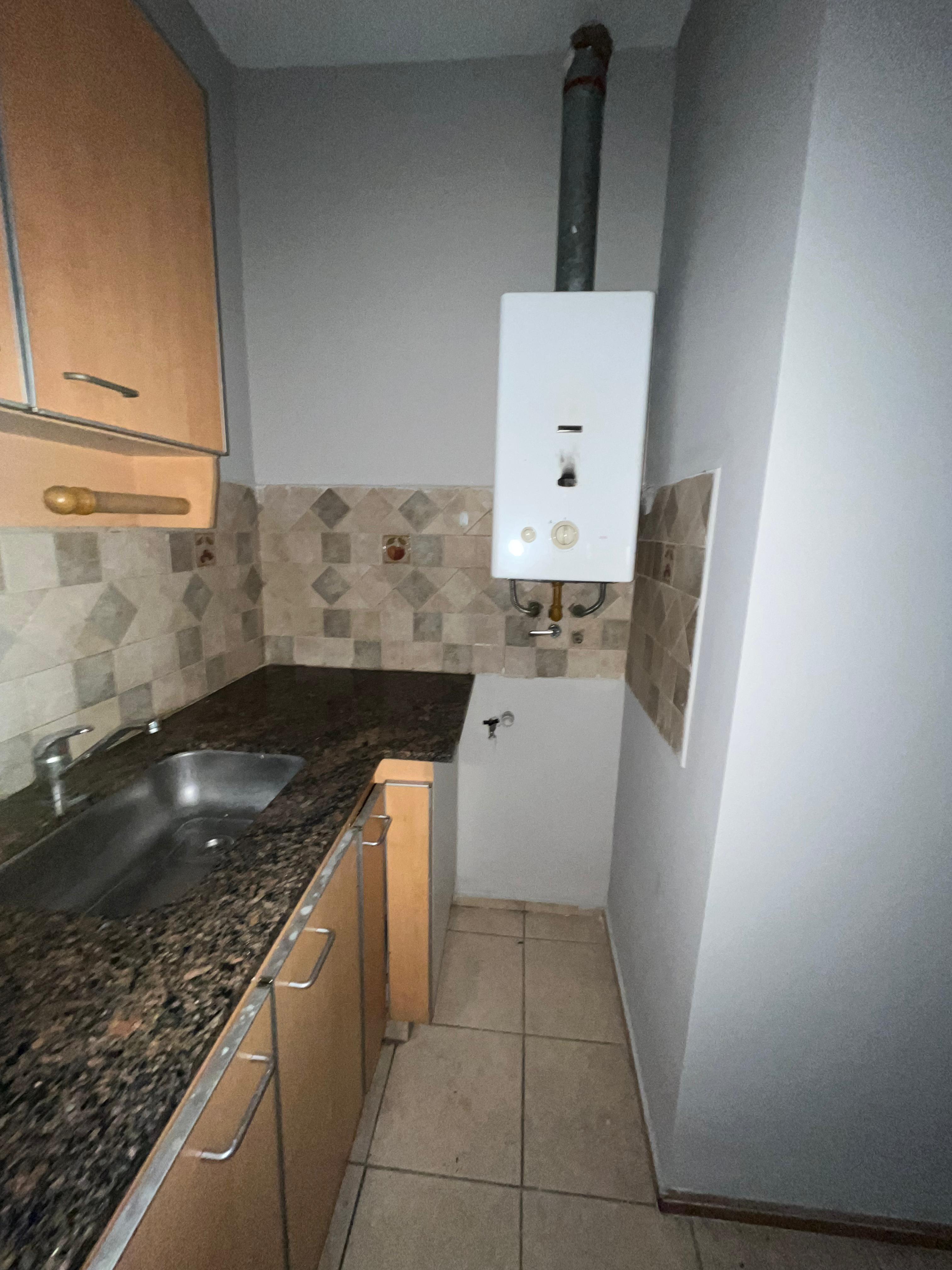ALQUILO DEPARTAMENTO DE 1 DORMITORIO CON BALCÓN AL FRENTE EN NUEVA CÓRDOBA - DERQUI 88 -