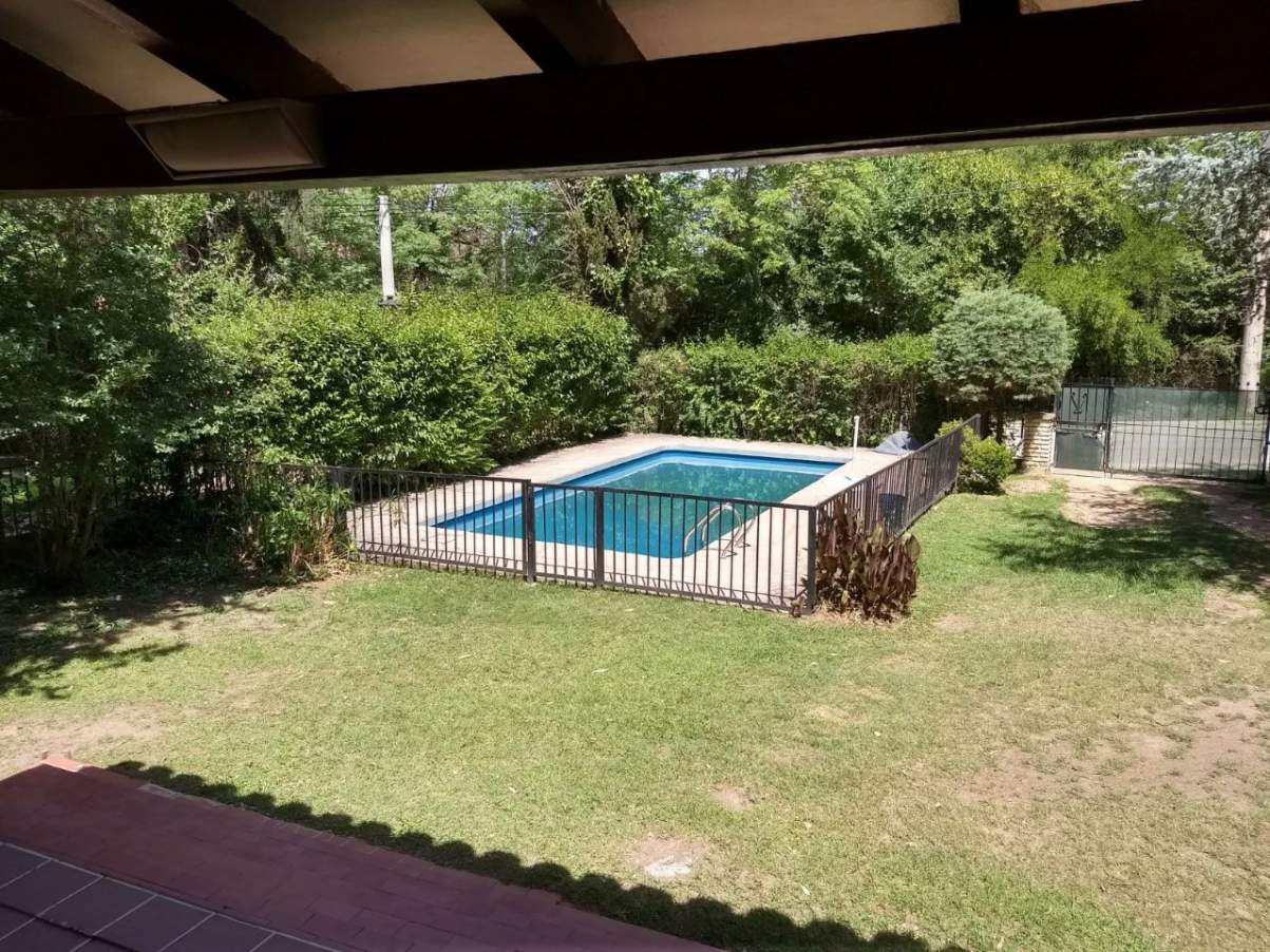 ALQUILER ANUAL VILLA DEL LAGO