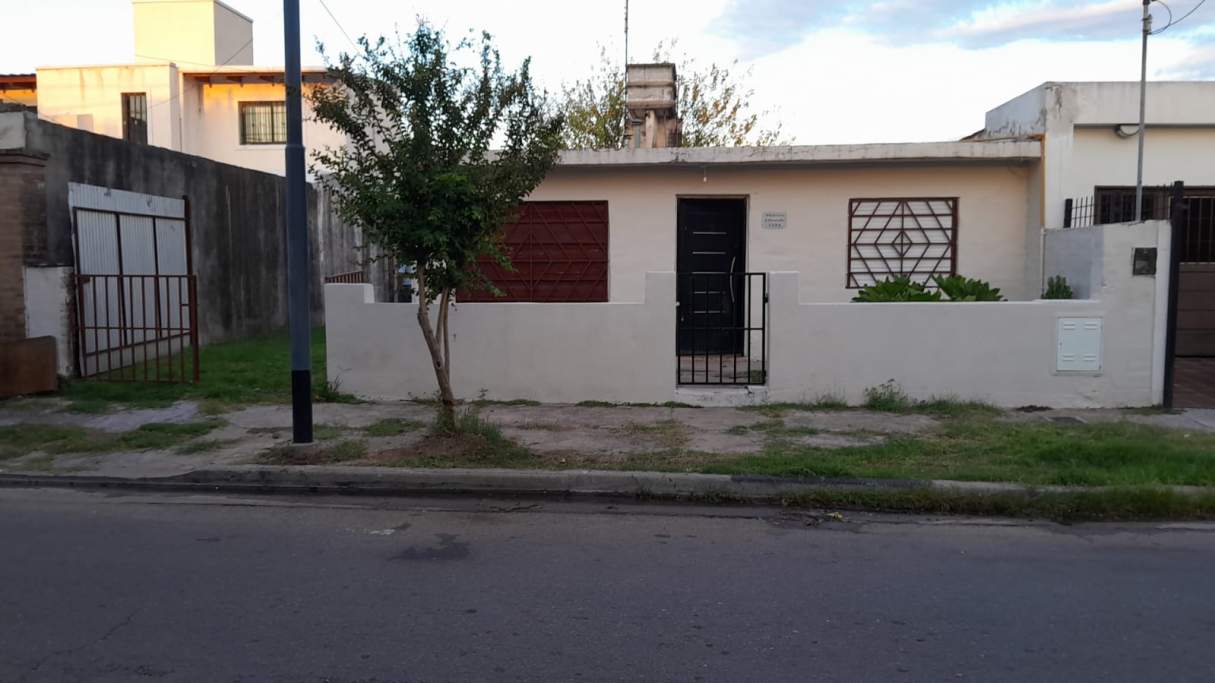 Alq. Casa c2 dorm. B Yofre Sud.