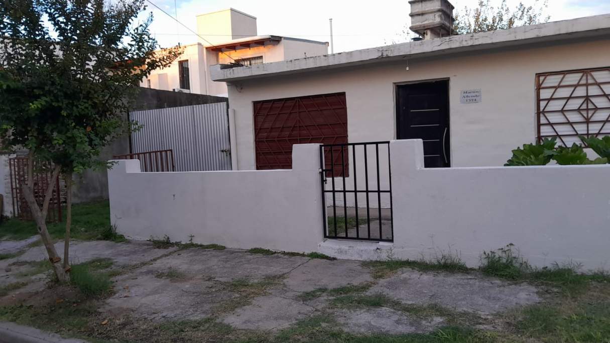 Alq. Casa c2 dorm. B Yofre Sud.