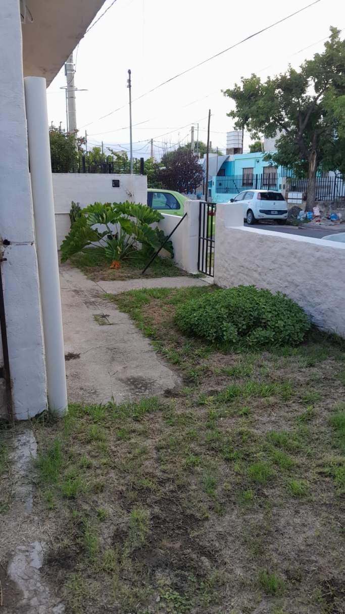 Alq. Casa c2 dorm. B Yofre Sud.