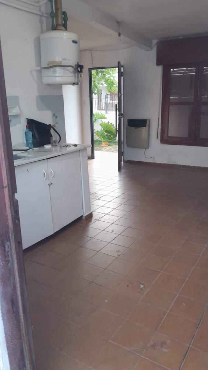 Alq. Casa c2 dorm. B Yofre Sud.