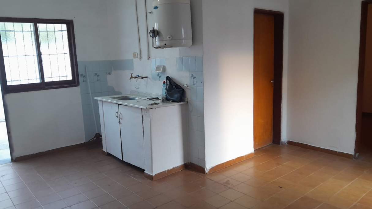 Alq. Casa c2 dorm. B Yofre Sud.