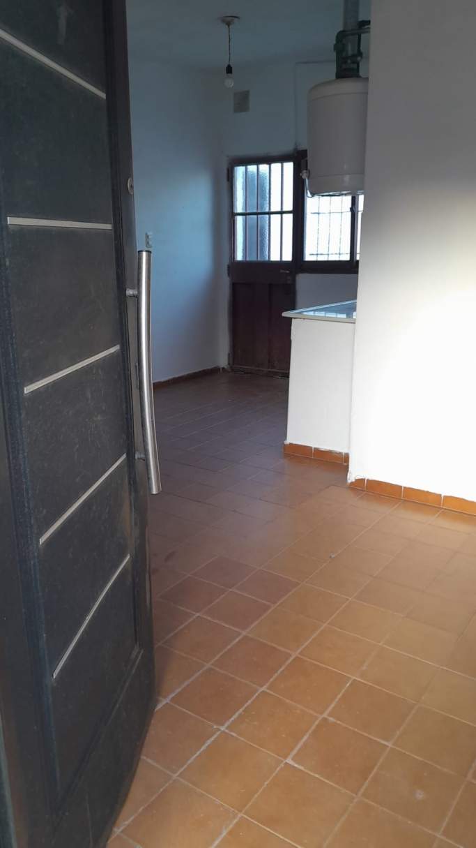 Alq. Casa c2 dorm. B Yofre Sud.